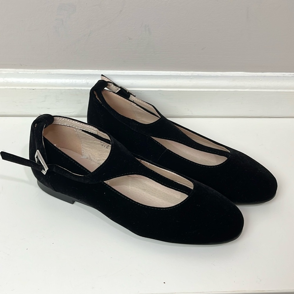 Venettini velvet T strap Mary Jane